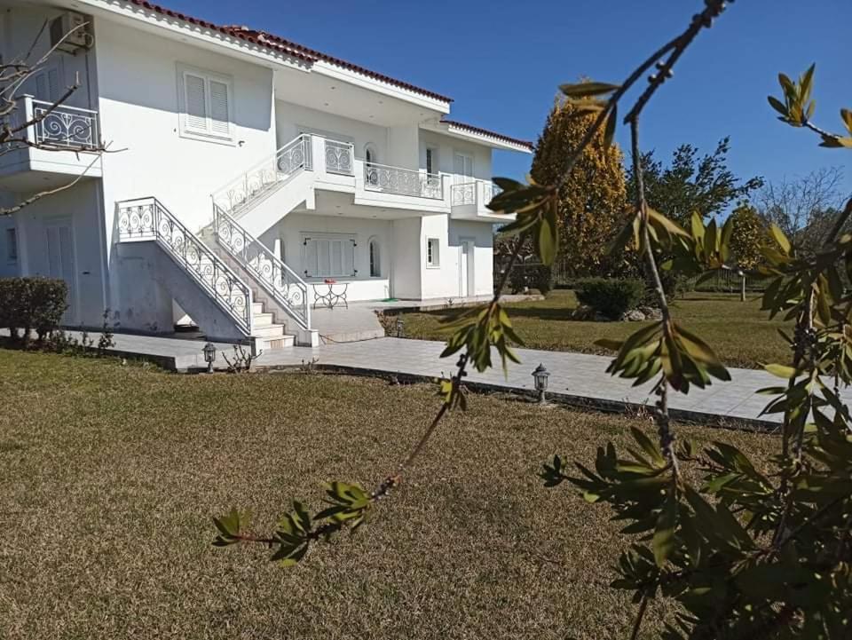 Silver Villa Raches Maisonette & Green Kouvéla Екстериор снимка